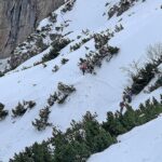Bergwacht rettet im Schnee verstiegene Urlauber vom Hochschlegel