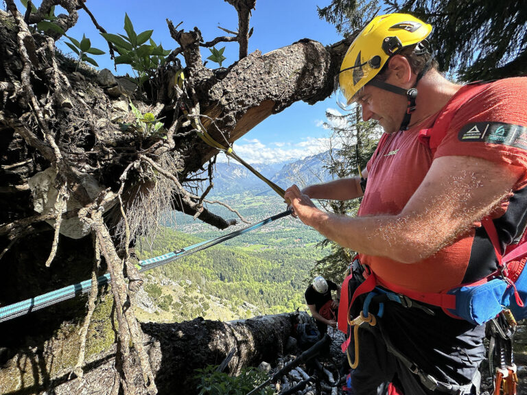 Mehr über den Artikel erfahren Zwei Wanderinnen am Gebersberg verirrt